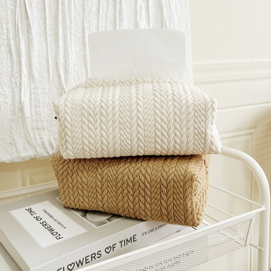 boites de mouchoirs en papier blanc et camel