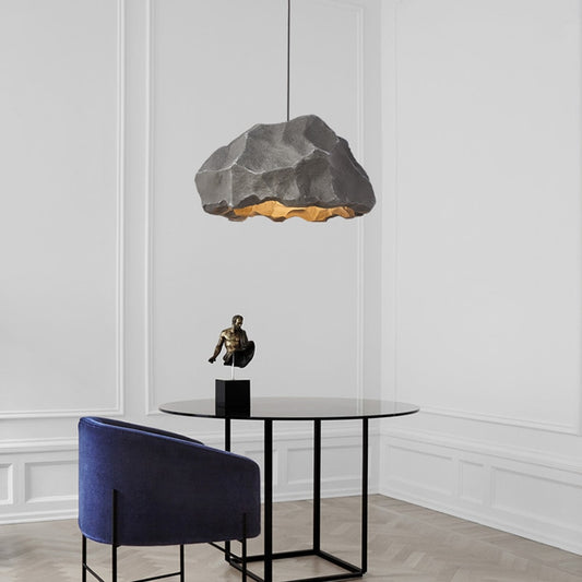 Luminaire suspendu salle à manger dans décor contemporain minimaliste