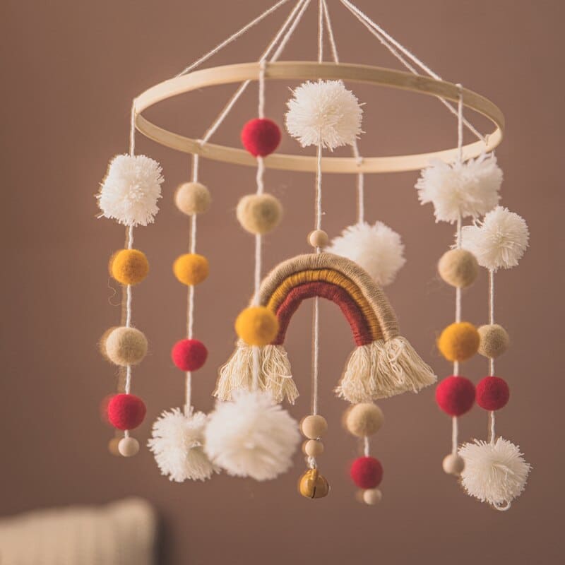 Mobile bebe bois arc en ciel